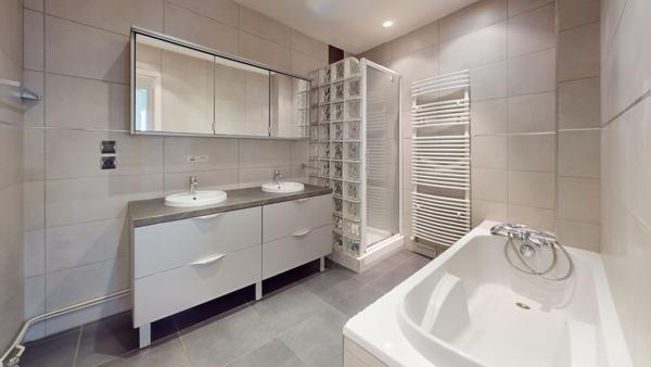 Appartement 5 pièces - 130 m² Exclusivité efficity