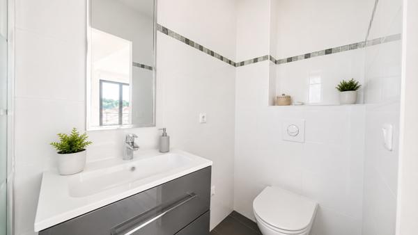 Maison
         8 pièces
        - 140 m² Bien prestige 575 000 € *