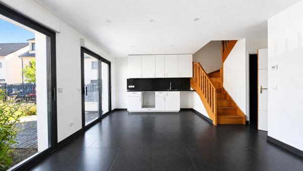 Maison
         8 pièces
        - 140 m² Bien prestige 575 000 € *