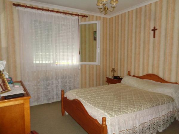 Maison à vendre 5 pièces PONS (17)Maison de 130m2 sur sous sol intégral avec grand terrain