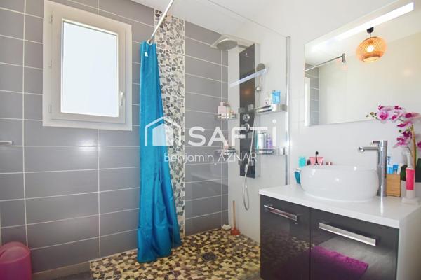 Maison T4 de plain pied avec piscine et garage