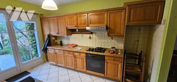 ROSENDAEL QUARTIER TRES CALME
Entrée carrelée (7,50 m²) avec vestiaire, WC, séjour carrelé (19...