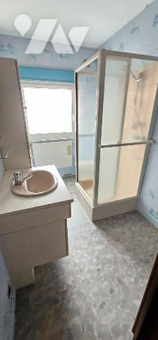 ROSENDAEL QUARTIER TRES CALME
Entrée carrelée (7,50 m²) avec vestiaire, WC, séjour carrelé (19...