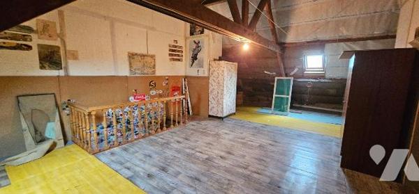 ROSENDAEL QUARTIER TRES CALME
Entrée carrelée (7,50 m²) avec vestiaire, WC, séjour carrelé (19...