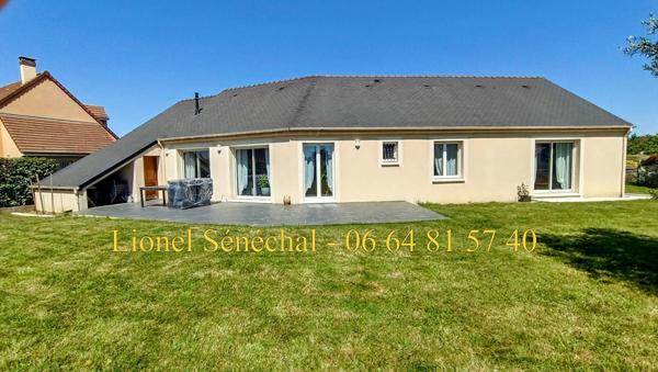 Maison entièrement de plain - pied 9 pièces de 140 m2 à Beaumont sur Sarthe