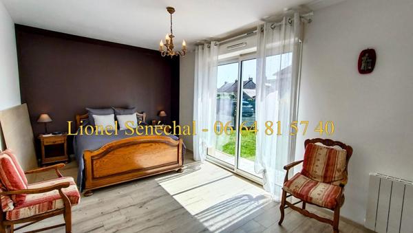 Maison entièrement de plain - pied 9 pièces de 140 m2 à Beaumont sur Sarthe