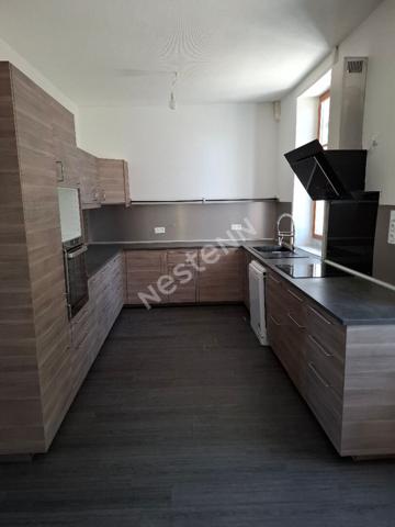 Maison Montceau Les Mines 12 pièces, 7 chambres, 3 sdb et 3 WC, 250 m2 avec un terrain de 1622m2