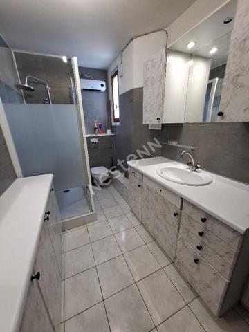 Maison Montceau Les Mines 12 pièces, 7 chambres, 3 sdb et 3 WC, 250 m2 avec un terrain de 1622m2