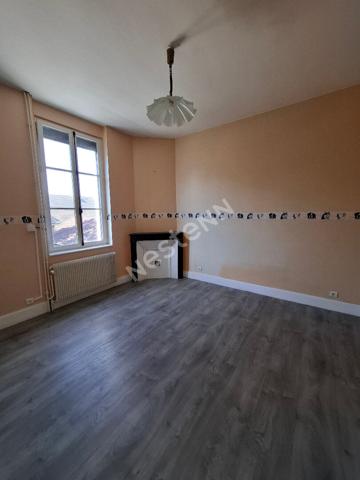 Maison Montceau Les Mines 12 pièces, 7 chambres, 3 sdb et 3 WC, 250 m2 avec un terrain de 1622m2