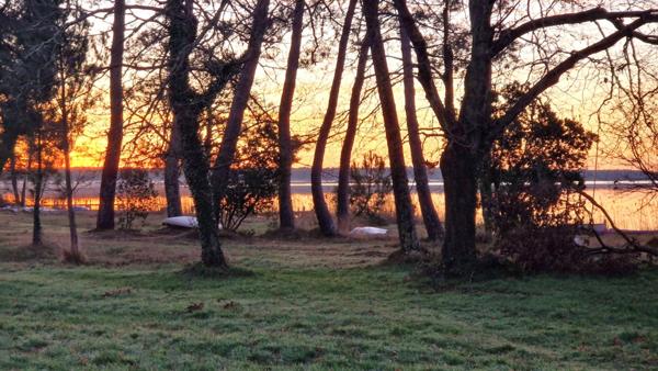 RARE : charmante maison en première ligne du Lac offrant une vue panoramique imprenable