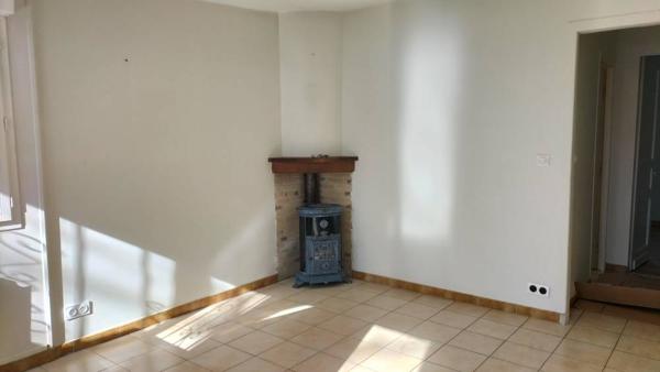 RARE : charmante maison en première ligne du Lac offrant une vue panoramique imprenable