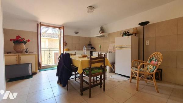 CASTELLAR - 3 PIÉCES EN DUPLEX