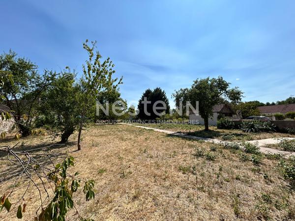 TERRAIN DE 1286M² CLOS  ET CONSTRUCTIBLE SUR LA COMMUNE DE CHABRIS (INDRE 36)