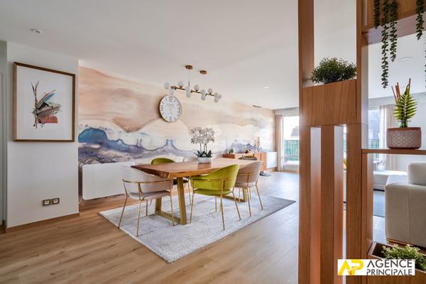 Appartement 6 pièce(s) 125.57 m2 -exclusivite - ascenseur €1 164 000 ** - Référence 4233