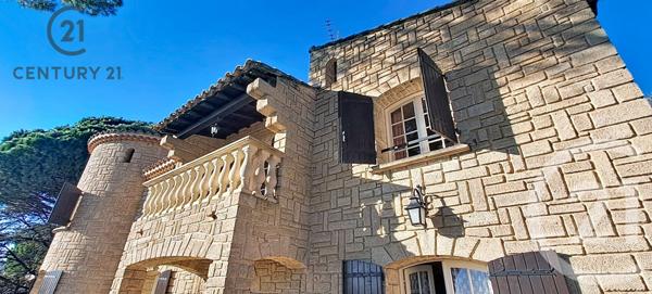 Maison à vendre  8 pièces - 195 m2 LES ANGLES - 30