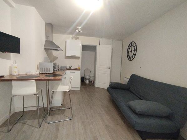 Appartement La Rochelle 1 pièce 20m², centre-ville, proche port et gare de La Rochelle. Idéal investissement locatif