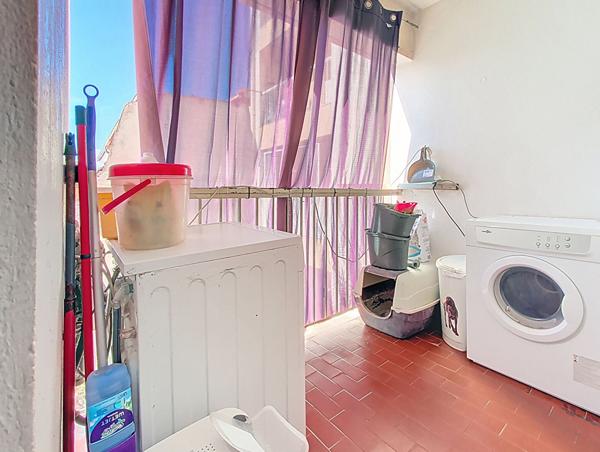 À vendre : Appartement 4 pièces en centre ville de LA LONDE LES MAURES