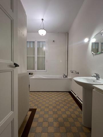 A LOUER T3 à deux pas de la gare 78 m²