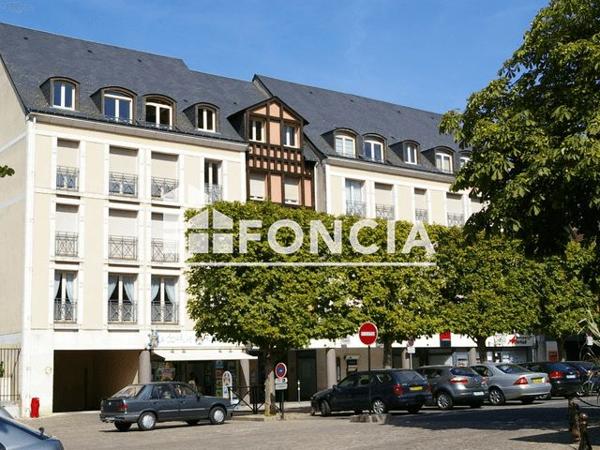 Location Appartement 4 pièces 102.1 m² - 10-12 PLACE SAINT MARTIN Vendome 41100