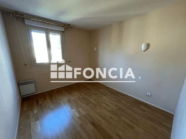 Location Appartement 4 pièces 102.1 m² - 10-12 PLACE SAINT MARTIN Vendome 41100