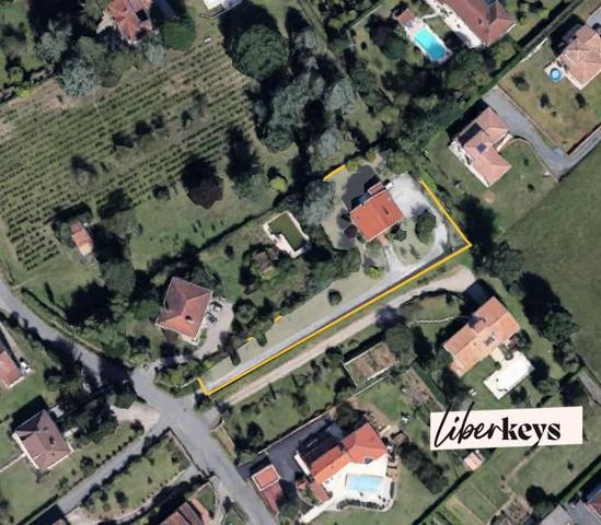 Maison de caractère de plus de 200 m² sur 2 100 m² de terrain – Plateau Saint-Salvadou