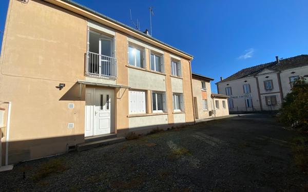 Appartement à louer    4 pièces •  Saint-Paul-Cap-de-Joux