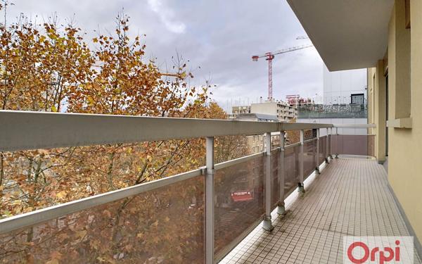 Appartement à vendre    2 pièces • 42,85 m2 Issy-les-Moulineaux