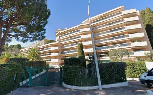 Appartement à vendre    3 pièces • 85 m2 Nice