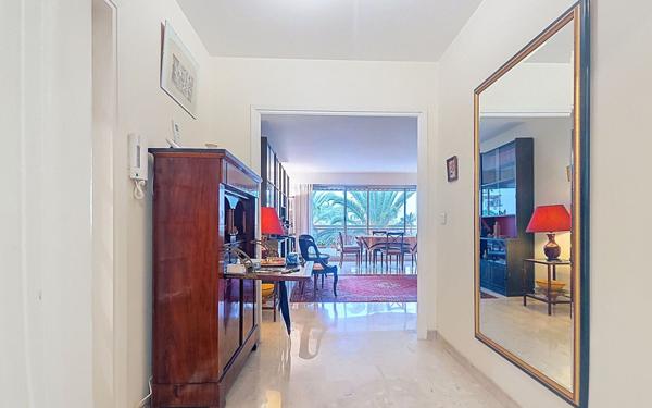 Appartement à vendre    3 pièces • 85 m2 Nice