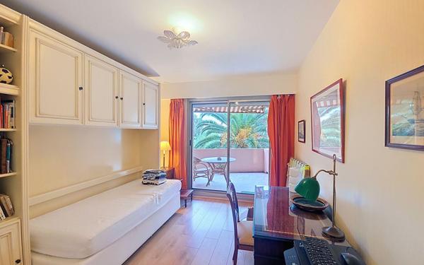 Appartement à vendre    3 pièces • 85 m2 Nice