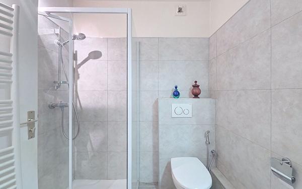 Appartement à vendre    3 pièces • 85 m2 Nice