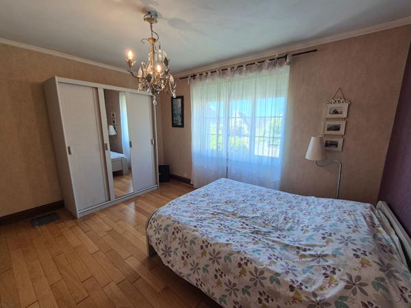 Landivisiau- Maison 8 pièces- 162 m2 Landivisiau