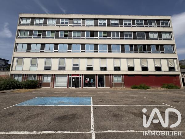 Immeuble à vendre 1 368 m² Val-de-Reuil