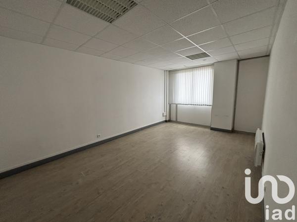 Immeuble à vendre 1 368 m² Val-de-Reuil