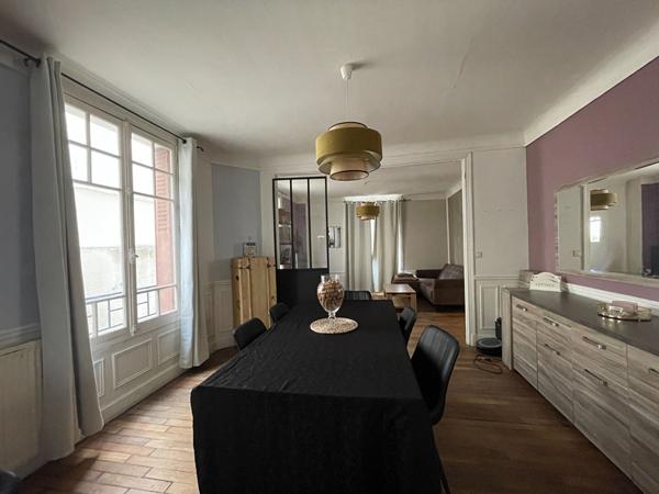 Maison Provins hypercentre 4 pièces + terrasse et cour deux pas du marché/gare à pieds !