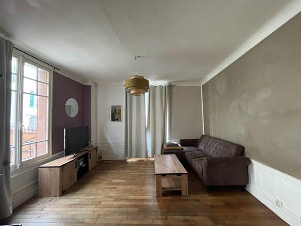 Maison Provins hypercentre 4 pièces + terrasse et cour deux pas du marché/gare à pieds !