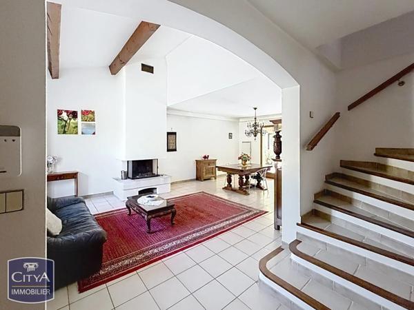 Maison à vendre 6 pièces 165m² Aix-en-Provence (13080)