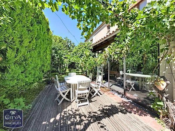 Maison à vendre 6 pièces 165m² Aix-en-Provence (13080)