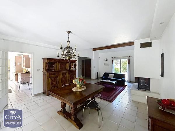 Maison à vendre 6 pièces 165m² Aix-en-Provence (13080)