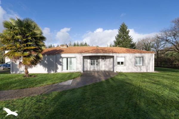 Maison à vendre |  Chaillé-sous-les-Ormeaux |  5 pièces | 130 m²