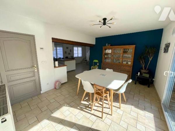 MAISON AVEC CONFORT DU PLAIN-PIED ET DE BEAUX VOLUMES
MAISON A VENDRE A RETHEL, AXE REIMS/CHAR...