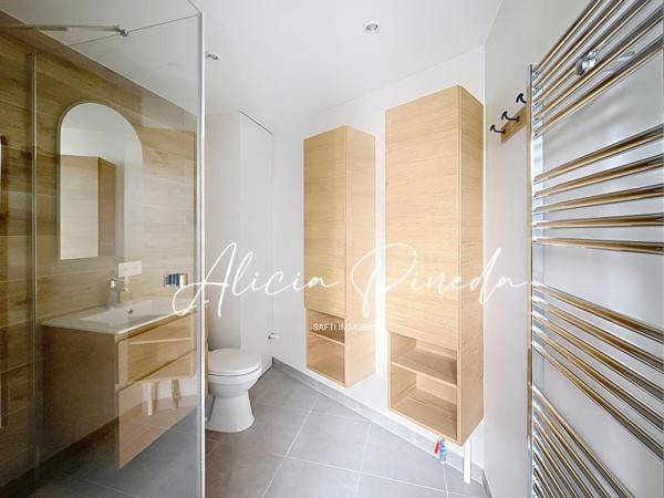 Appartement T3 avec jardin, dépendance et parkings