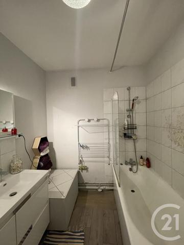 Appartement F3 à vendre  3 pièces - 65,99 m2 MOULINS - 03