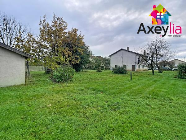 Pouilly-les-Nonains (42155) A VENDRE - POUILLY-LES-NONAINS - MAISON AVEC TROIS CHAMBRES, DEUX GARAGES ET GRAND TERRAIN CONSTRUCTIBLE