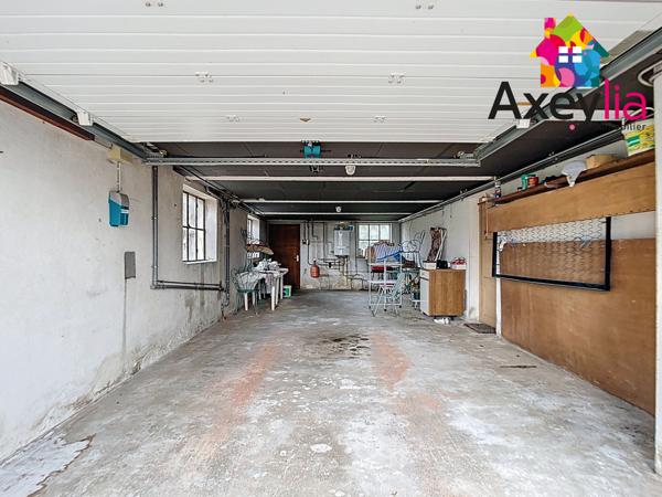 Pouilly-les-Nonains (42155) A VENDRE - POUILLY-LES-NONAINS - MAISON AVEC TROIS CHAMBRES, DEUX GARAGES ET GRAND TERRAIN CONSTRUCTIBLE