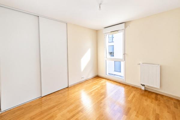 LA PLAINE - APPARTEMENT AVEC BALCON ET PARKING