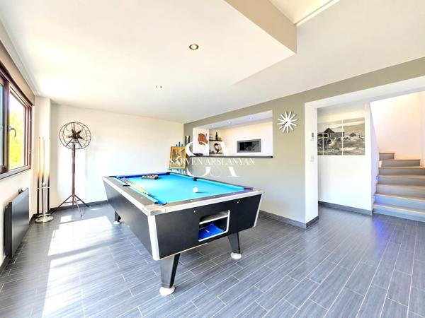 Maison familiale de 233 m2 avec jardin et bureau indépendant dans le quartier des Fleurs