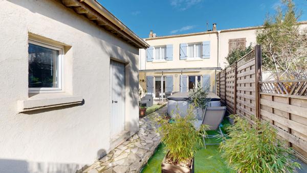 Maison à Carcassonne avec jardin et garage