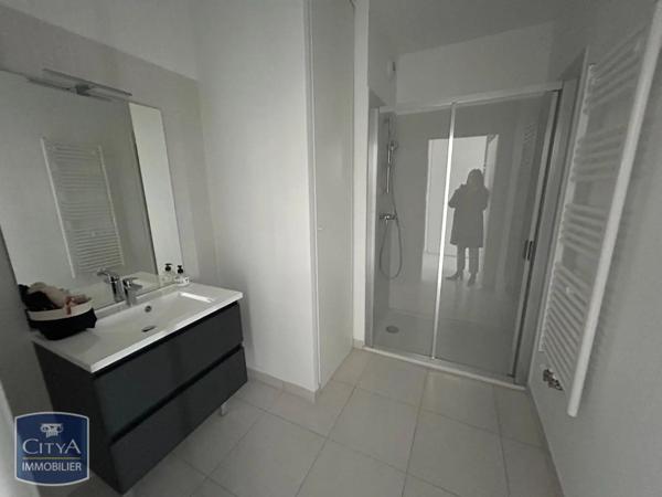 Appartement à louer 2 pièces 47.97m²