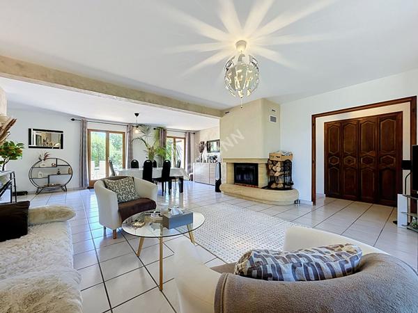 Maison d'exception à vendre à Saint Avertin - 7 pièces, 212 m² sur terrain de 1407 m²